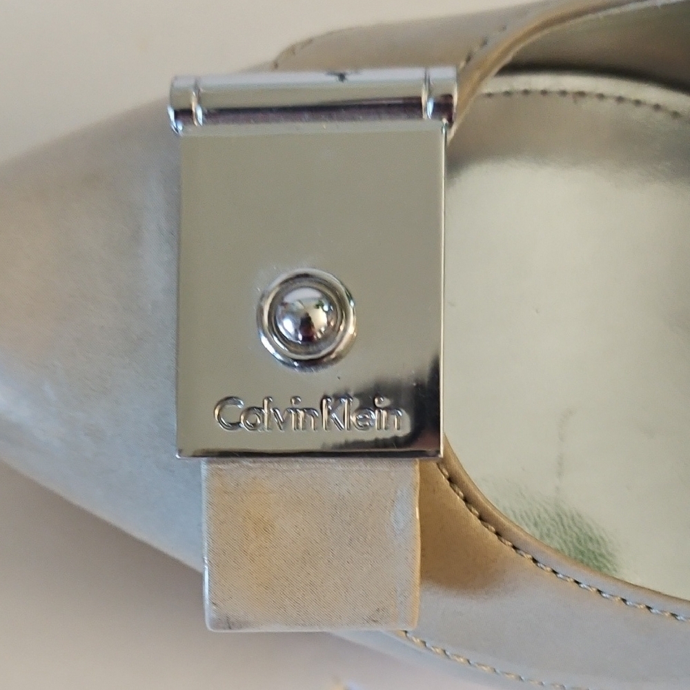 Calvin Klein Cream Patent Leather Platform Heels Size 6 - Picture 6 of 8